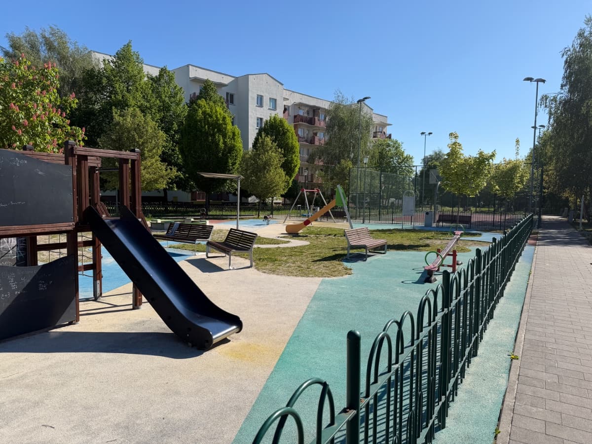 Plac zabaw przy Armii Krajowej